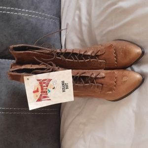 Durango Twisters Ladies boot new with tags size 7 m